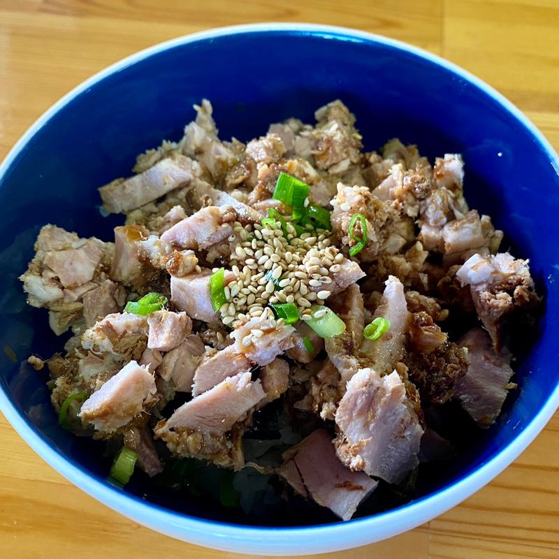 チャーシュー丼(らーめん 萬亀 )