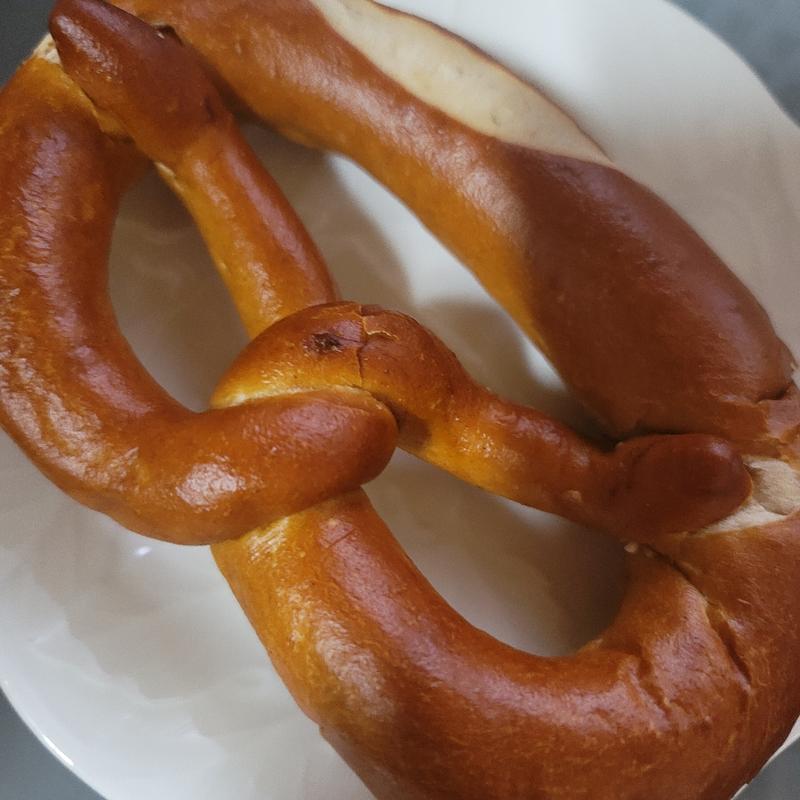 バターブレッツェル(ブレッツェリア)