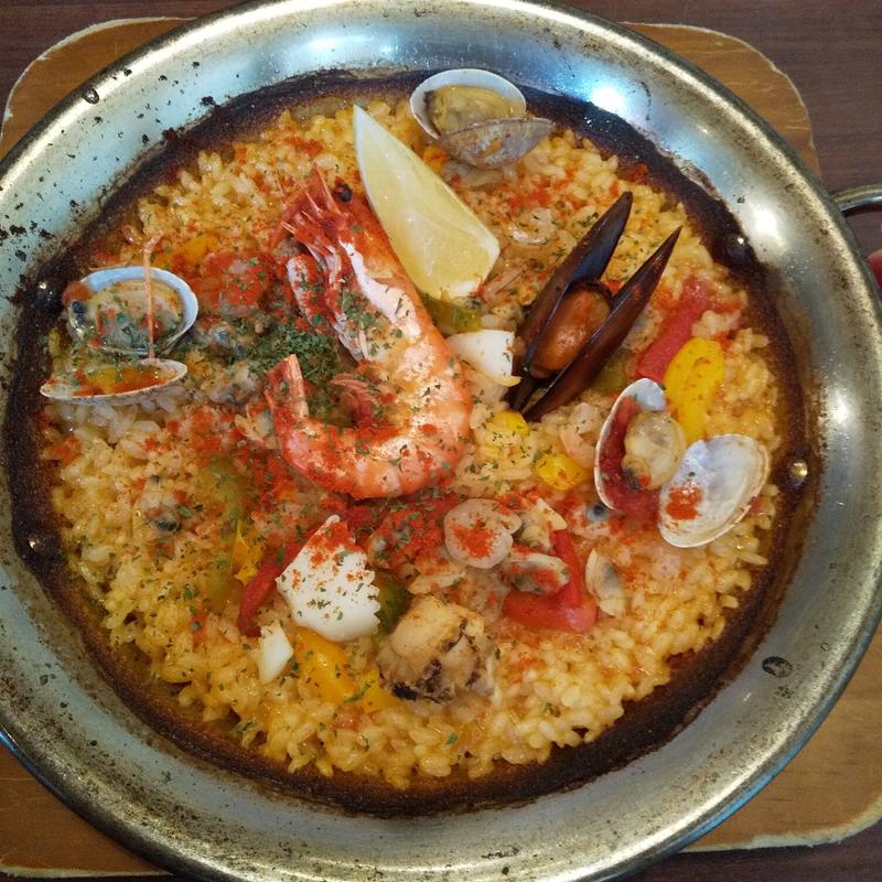 Circo特製 漁師風 魚介のパエリア(赤羽スペインバル Circo)