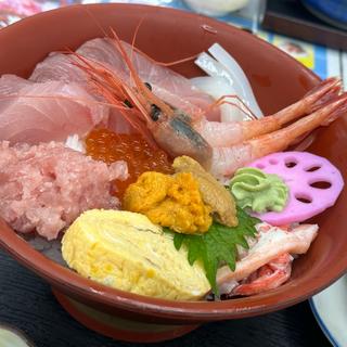 海鮮丼(上)(食事処 夕なぎ)