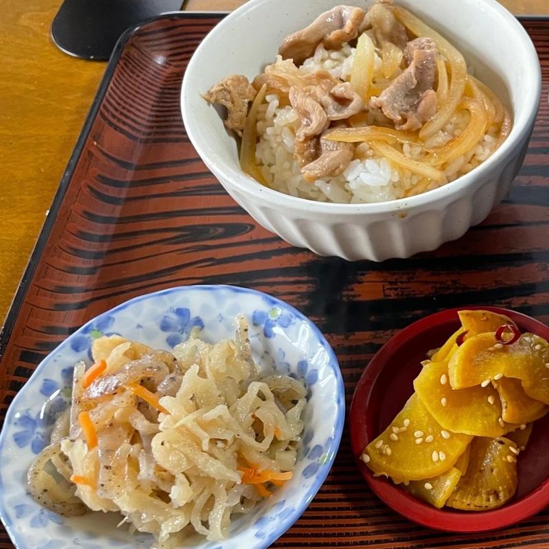 牛めし（ランチセット）(めん処寺田屋)