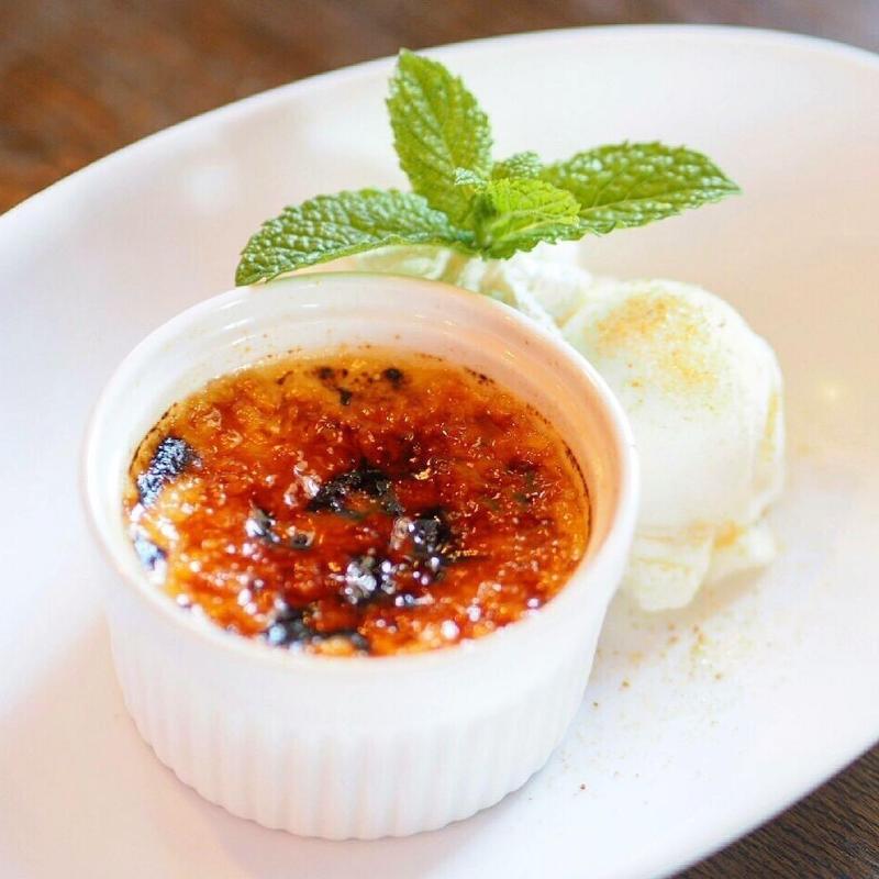 濃厚クレームブリュレとバニラアイス(カントリーレストランスワン)