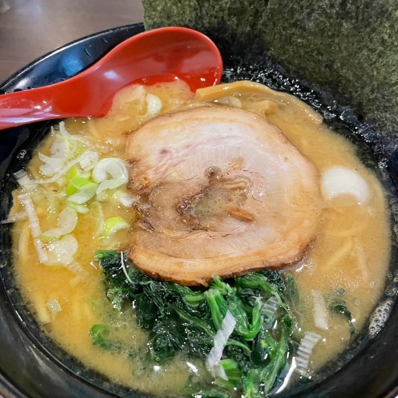 (横浜家系ラーメン壱角家 原宿店)