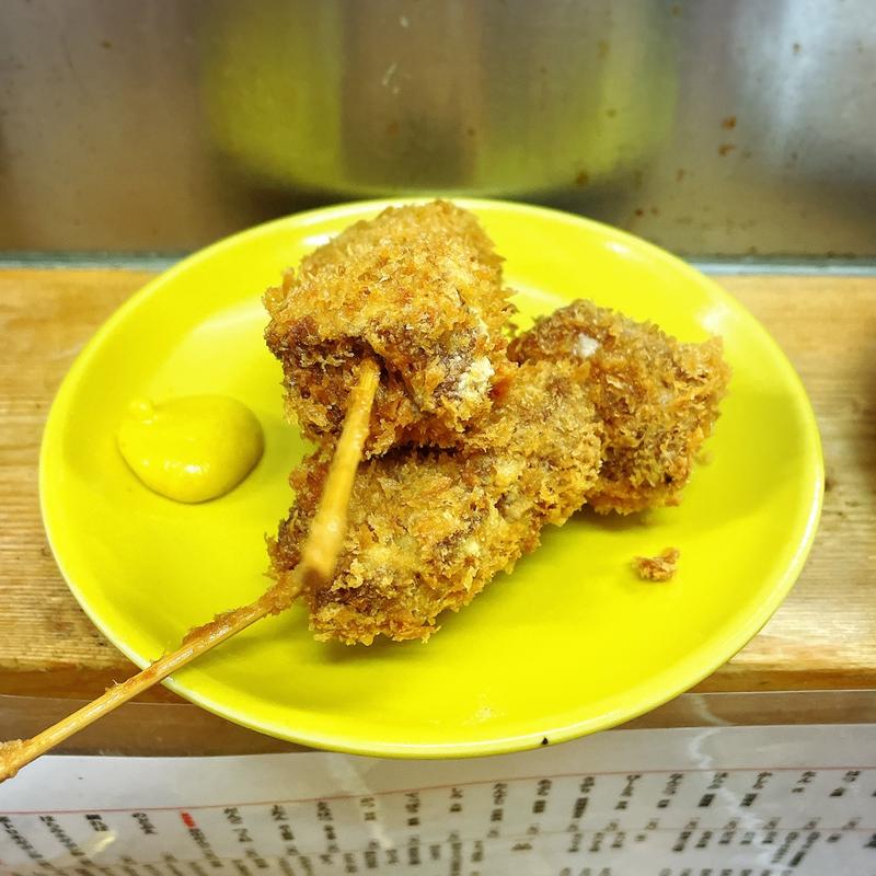 レバカツ（2本）(もつ焼 でん 中目黒店)