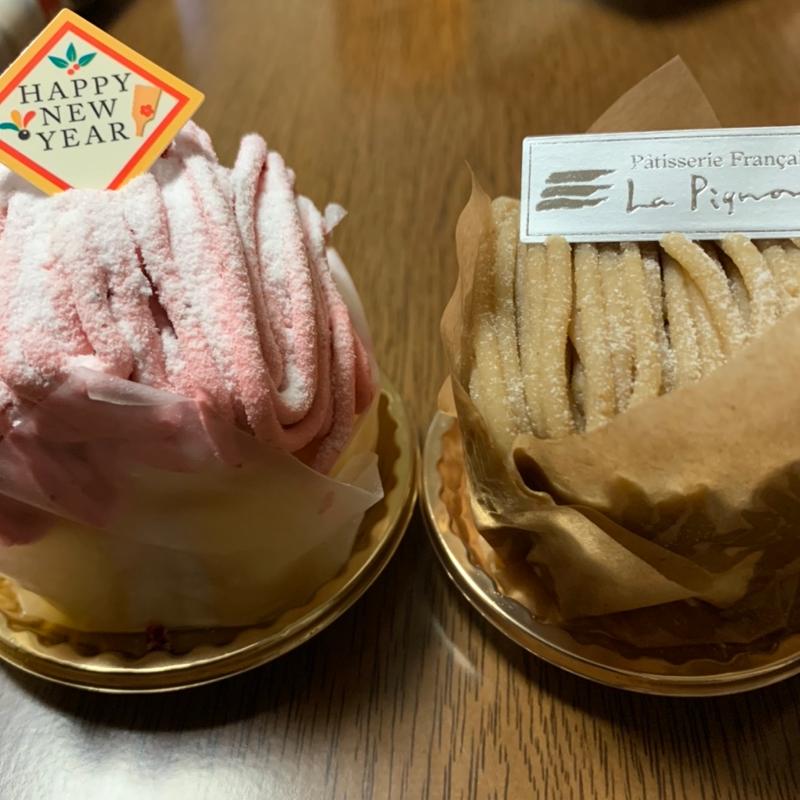 イチゴのモンブラン　渋皮栗のモンブラン(ラ・ピニヨン)