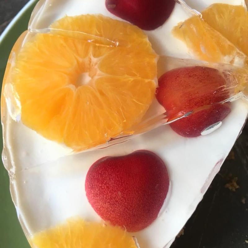 フルーツゼリーとレアチーズのケーキ(イリヤプラスカフェ＠カスタム倉庫)