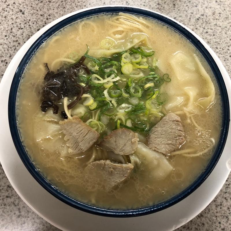 ワンタン麺(博多ラーメン しばらく 福重店)