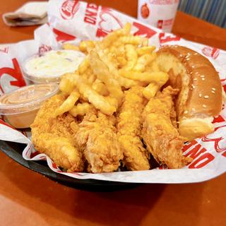 TheBOXCMBO(Raising Cane's Chicken Fingers)