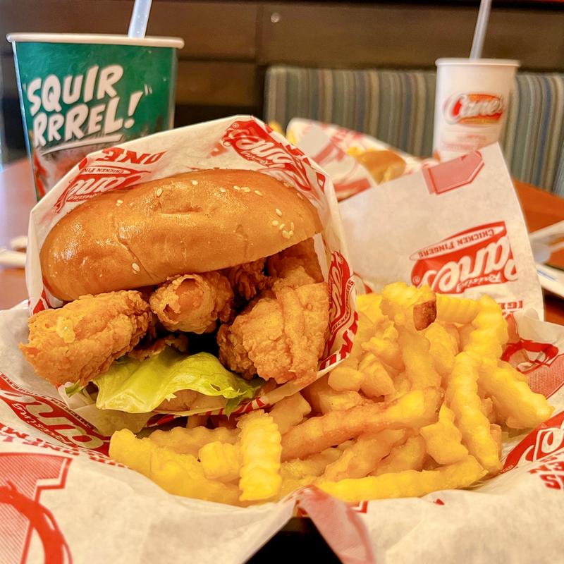 TheSANDWICHCOMBO(Raising Cane's Chicken Fingers)