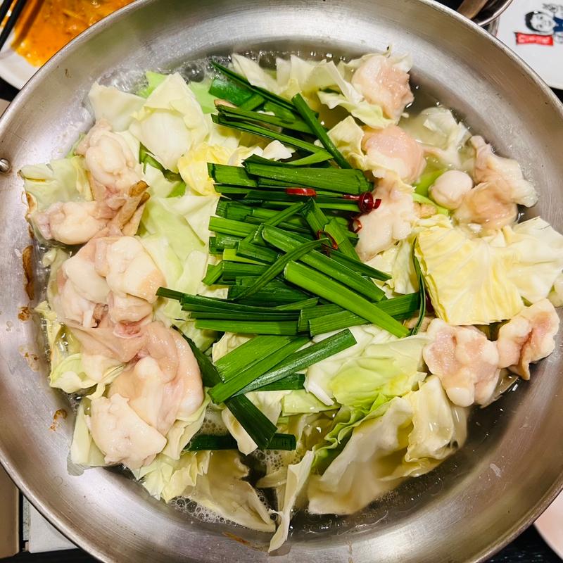 塩モツ鍋(世界の山ちゃん 長者町店 （せかいのやまちゃん）)