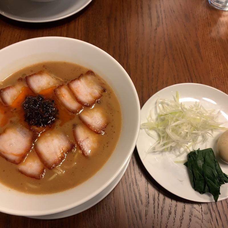 叉焼辛味坦々麺(叉焼春（チャーシューメイ）)