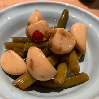 大蒜と大蒜の芽のしょうゆ漬け(肉汁餃子のダンダダン 茅ヶ崎店)