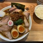 チャーシュー醤油ラーメン(オランダ軒)