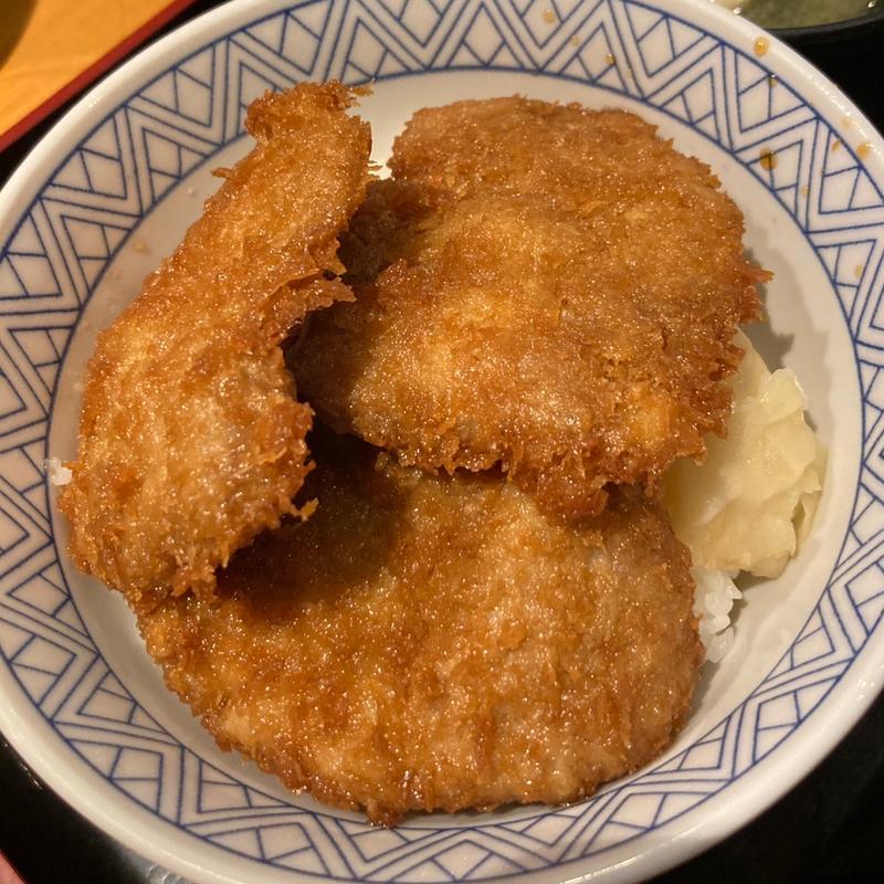 ひれかつ丼並盛(河童安兵衛)