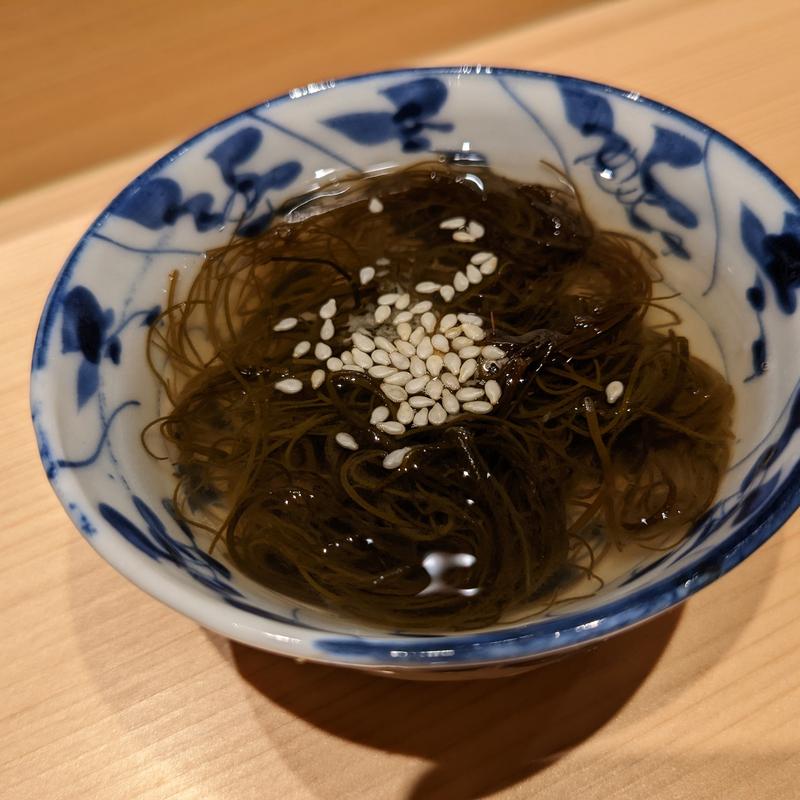 温かいモズク(鮨処やまと)