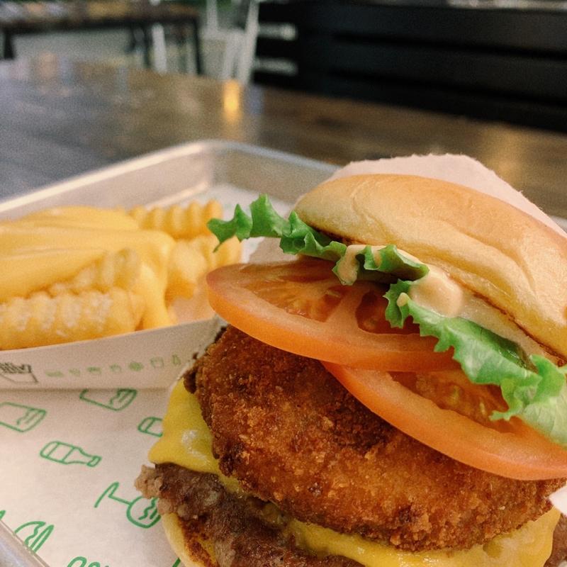 (シェイクシャック 茶屋町)