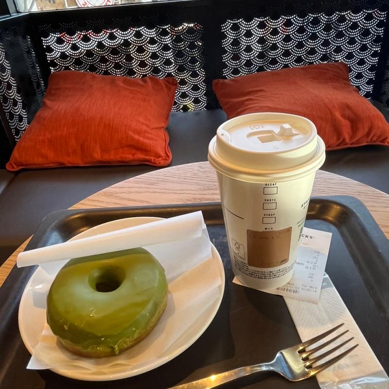 抹茶玄米茶ムースティーラテ、抹茶クリームドーナツ(スターバックス・コーヒー 広島本通り店 )