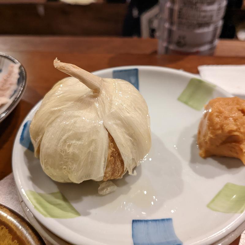 にんにく素揚げ(大衆酒場こいさご)