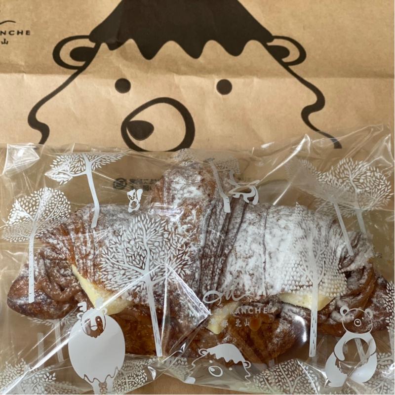 モンブランバタークロワッサン(マールブランシュ　ロマンの森)