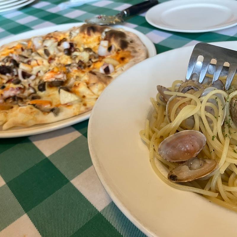 タコとキノコのピザ(グランピアット 山手通店 （GRAN PIATTO）)