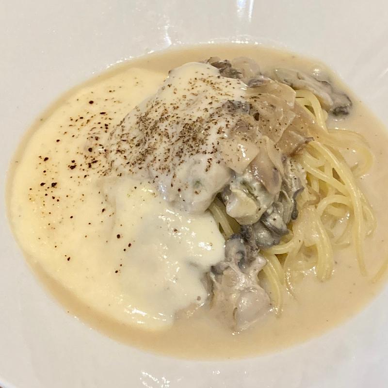 牡蠣のグラタンチーズソース(自家製ミートソース ｐｏｔｔｏ 南船場店)