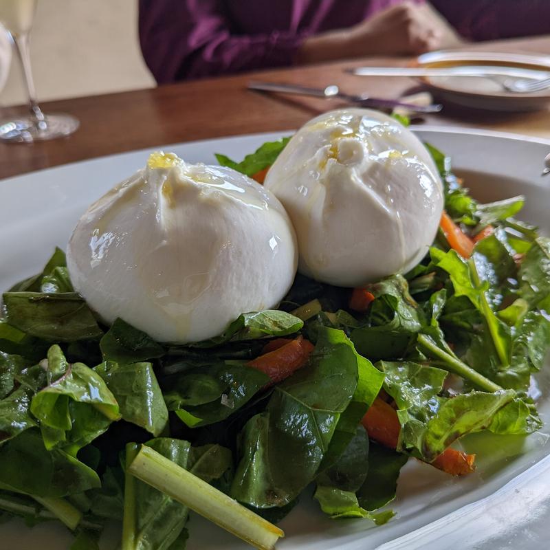 窯焼き人参とルッコラとブッラータチーズ(hectopascal（ヘクトパスカル） )