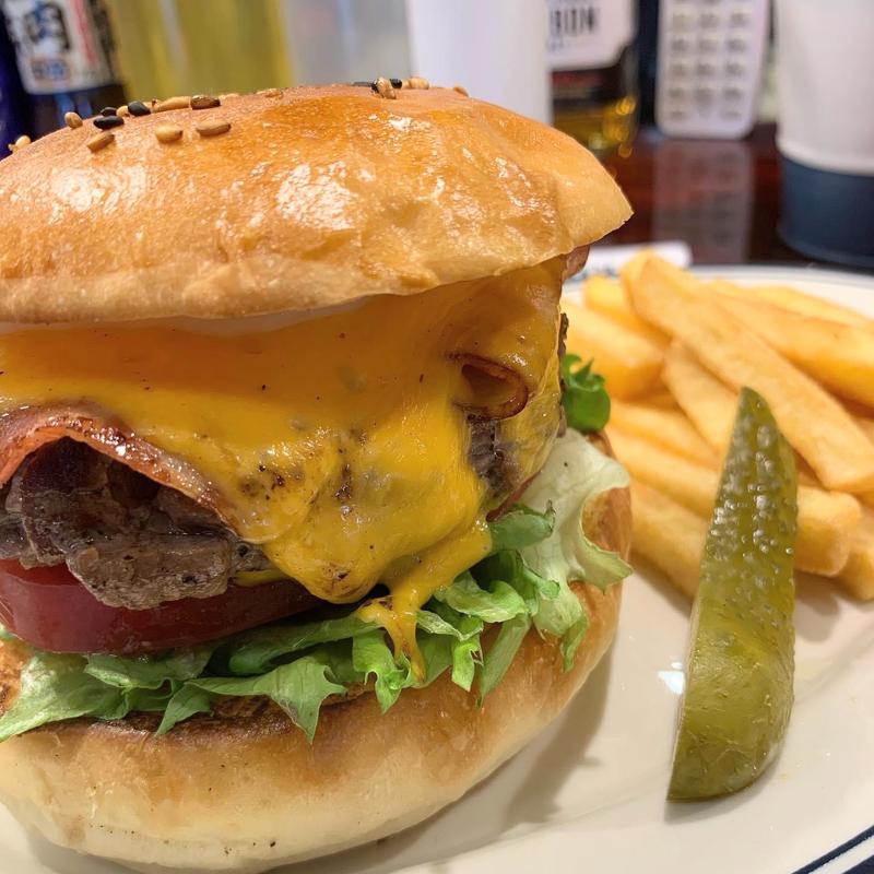 ベーコンエッグバーガー(東京バンビ)