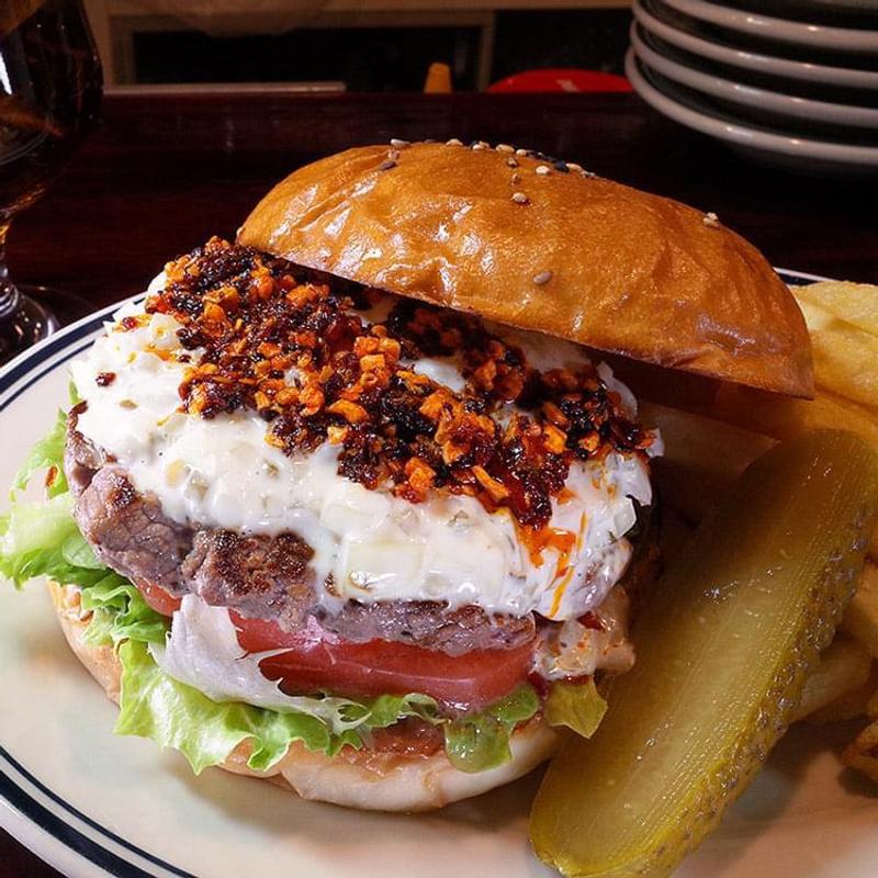 タルタルらー油バーガー(東京バンビ)