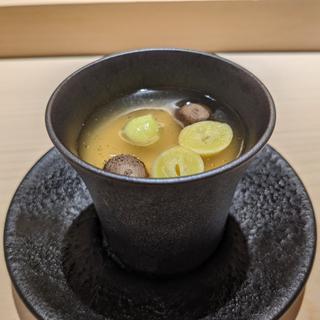 むかごと銀杏の茶碗蒸し(鮨 西崎)