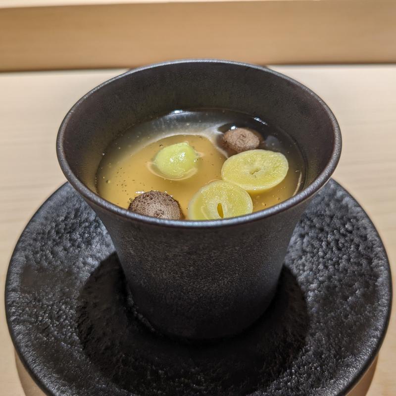 むかごと銀杏の茶碗蒸し(鮨 西崎)