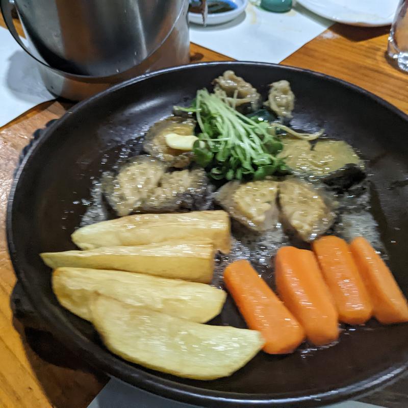 アワビのステーキ(あわび亭 （あわびてい）)