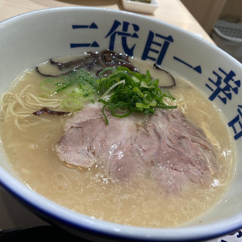 豚骨ラーメン(博多ラーメン 二代目一幸舎 さんすて岡山店)