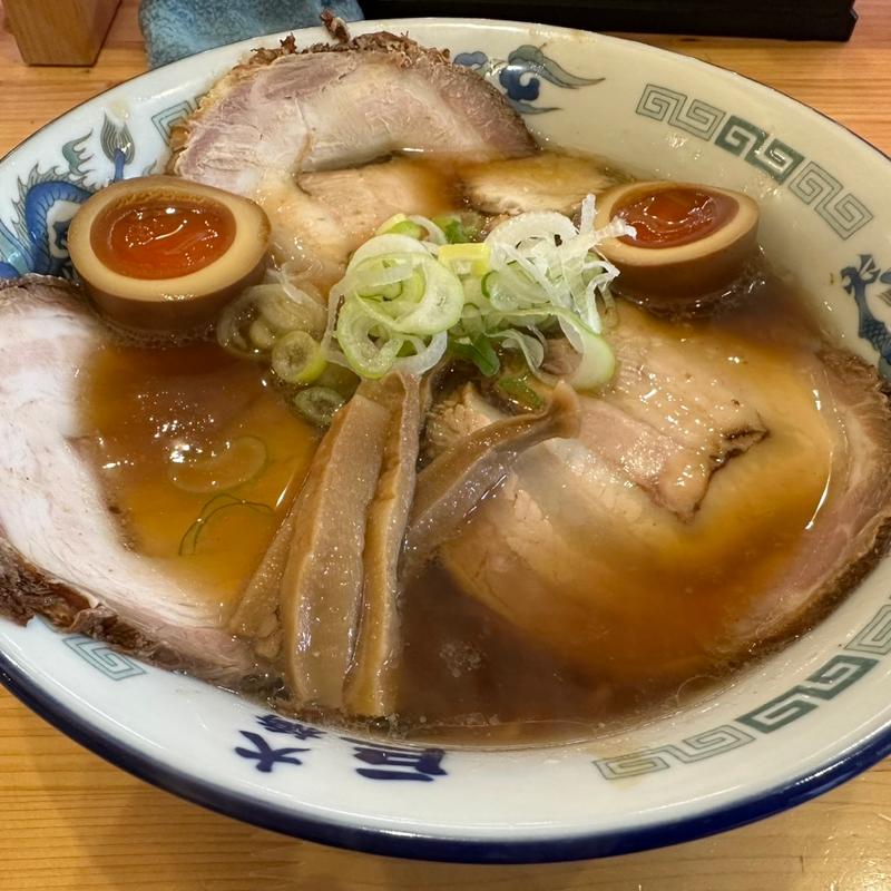 しょうゆチャーシュー麺（味玉トッピング）(中華そば 大橋家 巨泉)