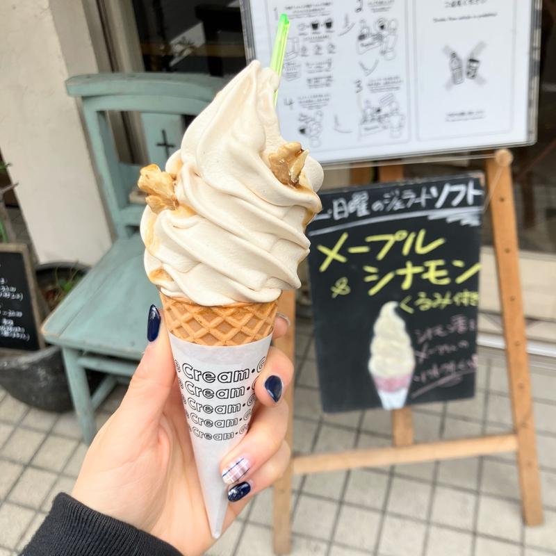 メープル＆シナモンジェラートソフト(ジェラテリアアクオリーナ （GELATERIA ACQUOLINA）)