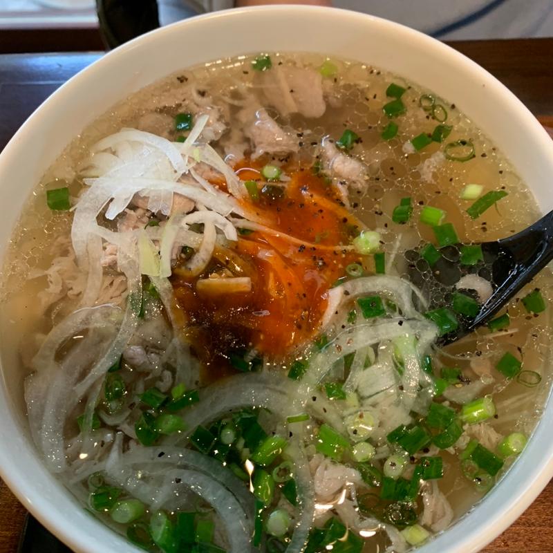 鳥肉のフォー(クァン アン タム)