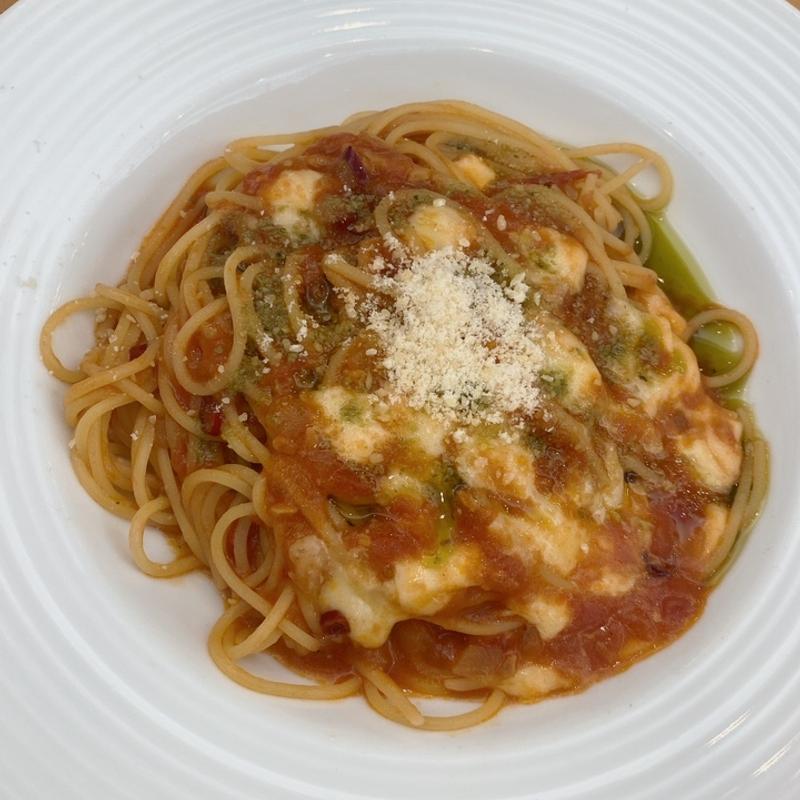 ジェノバ&モッツァレラ  トマトパスタ (ココス アル・プラザ亀岡前店)