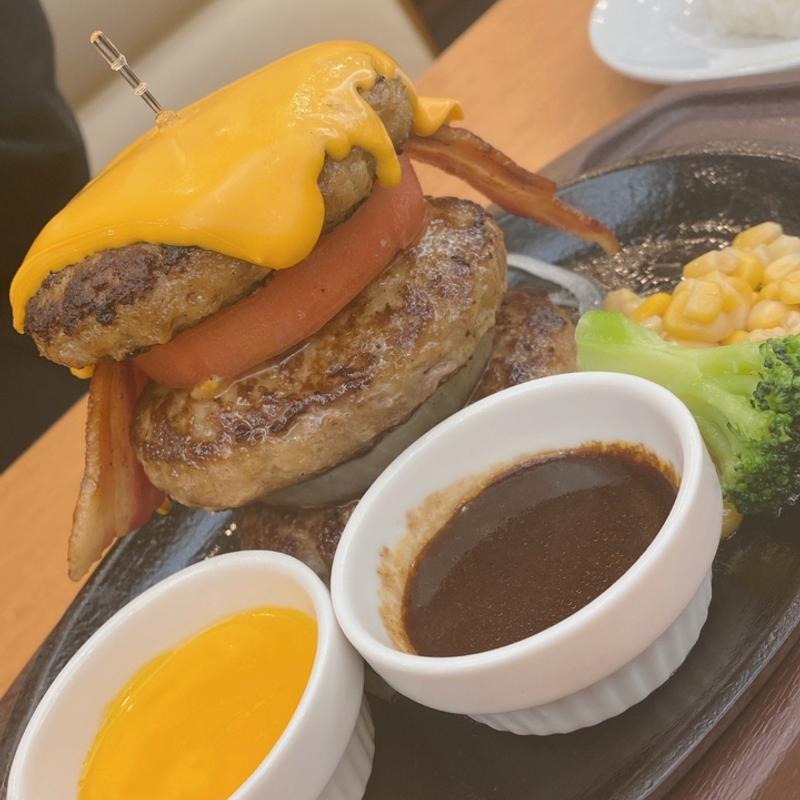 トリプルハンバーグ(ココス アル・プラザ亀岡前店)