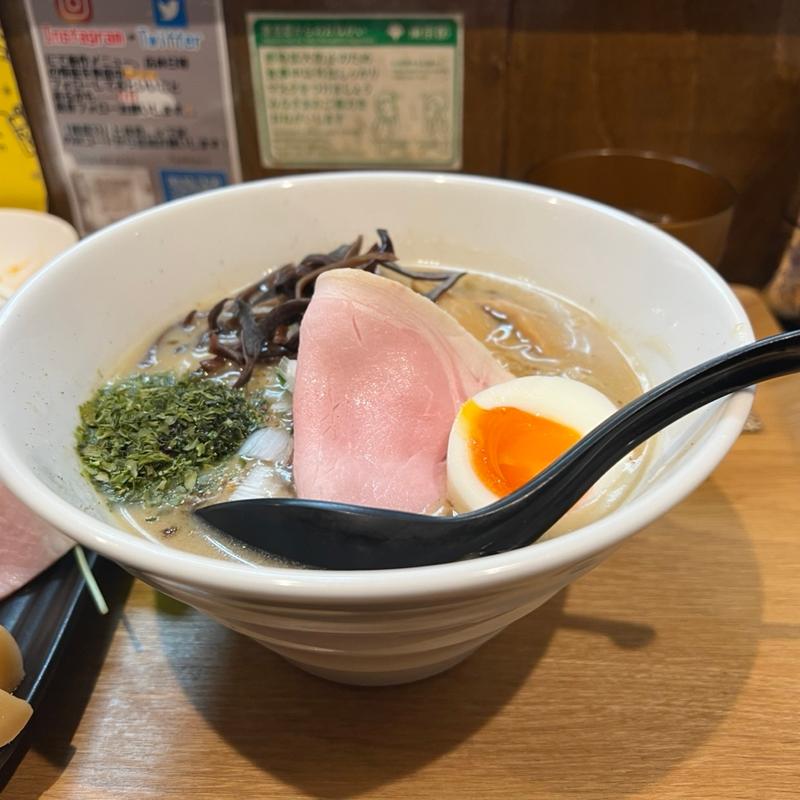 江戸味噌ラーメン(麺屋33 （めんやさんじゅうさん）)