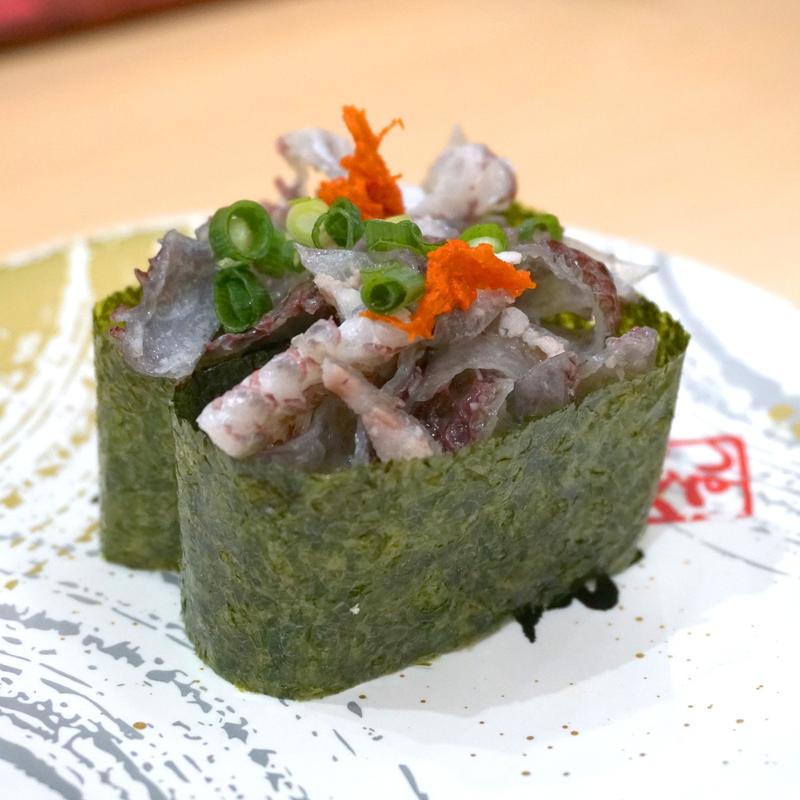 鯛の皮軍艦(大河すし)