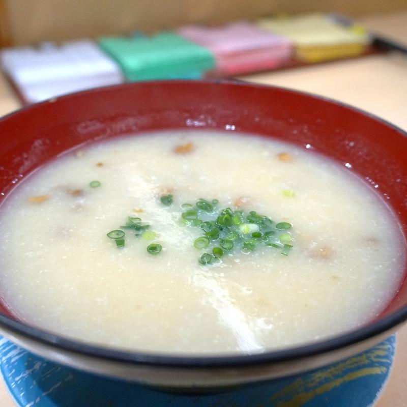 とろろ汁(大河すし)