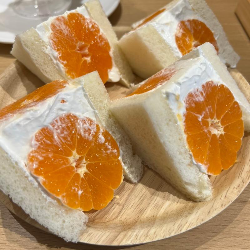 旬のみかんサンド(観音山フルーツパーラー 神戸店)