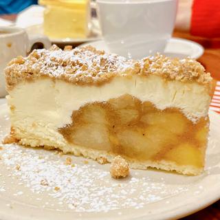 Apple Crumb Cheesecake(Junior's Restaurant & Bakery)