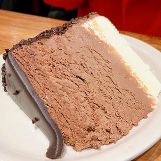 Chocolate Mousse Cheesecake(Junior's Restaurant & Bakery)