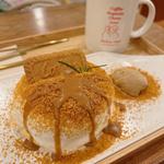 ロータスパンケーキ(BAM BI COFFEE バムビコーヒー)