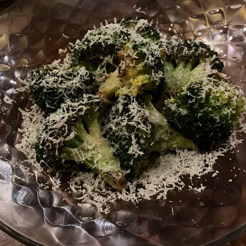 焼きブロッコリー(沖縄居酒屋 ナナチブシ)