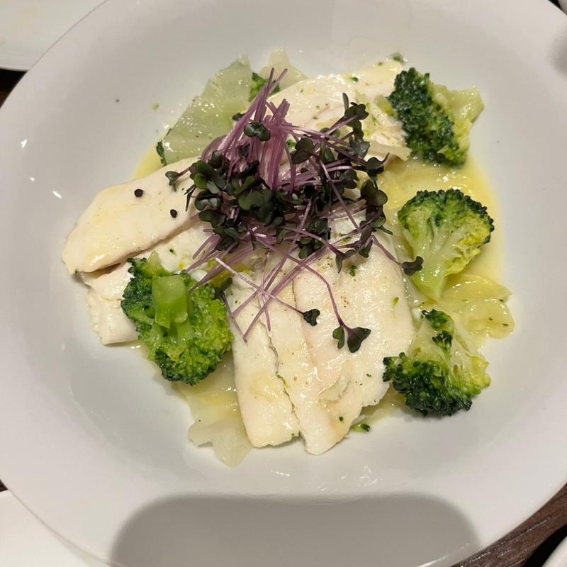 鮮魚のバター蒸し(ヴィーコロ)