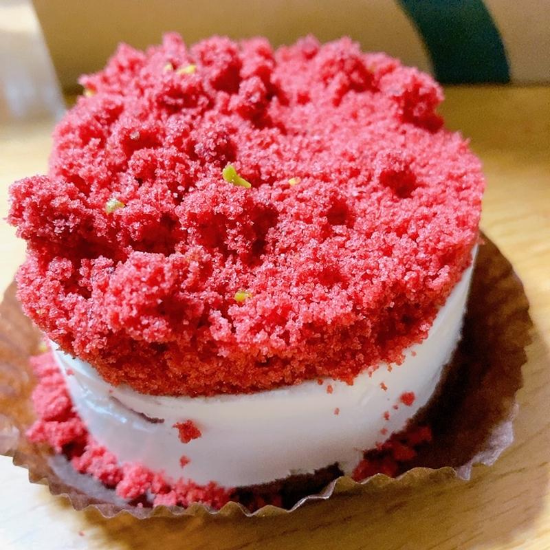 ストロベリー&ラズベリーのマスカルポーネケーキ(スターバックス コーヒー ekie広島店)