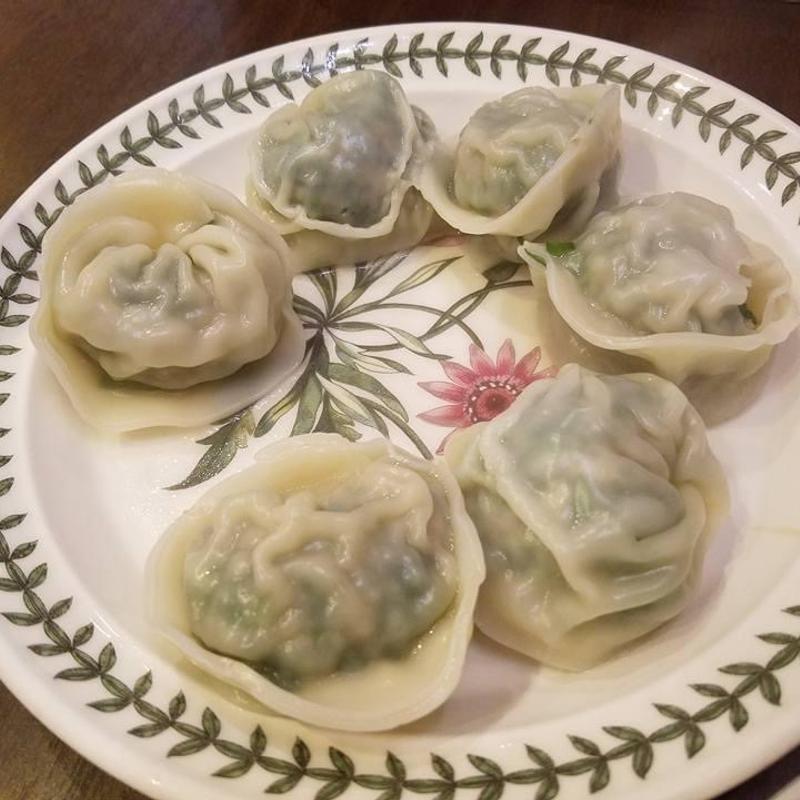 餃子手作り(明洞のり巻き新大久保店)