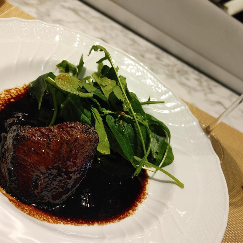 赤ワイン煮込み(la Brianza)