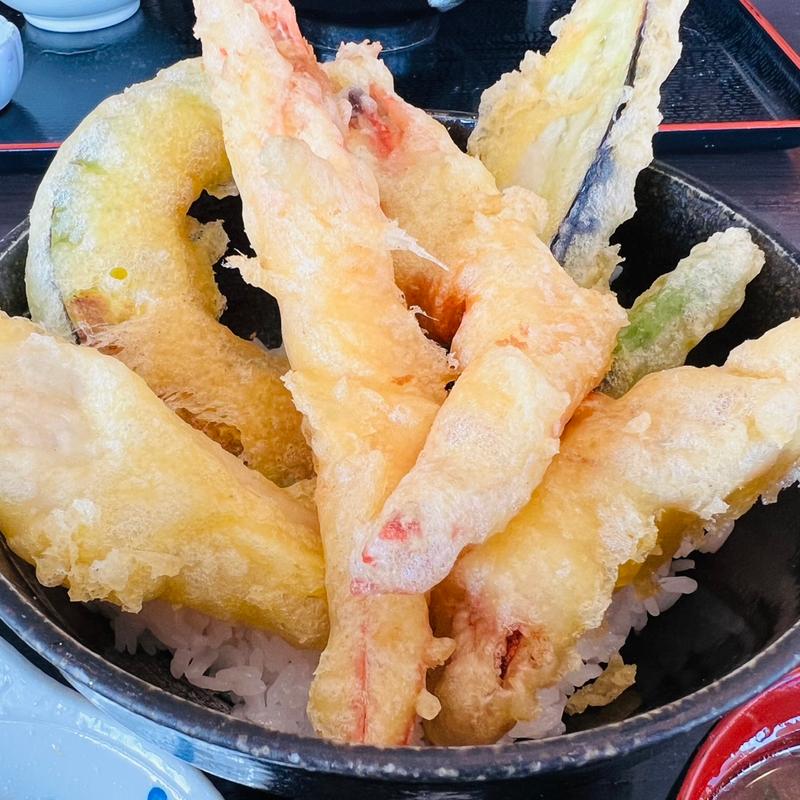 天丼、かき揚げうどん、たこ飯(姫路とれとれ市場 )